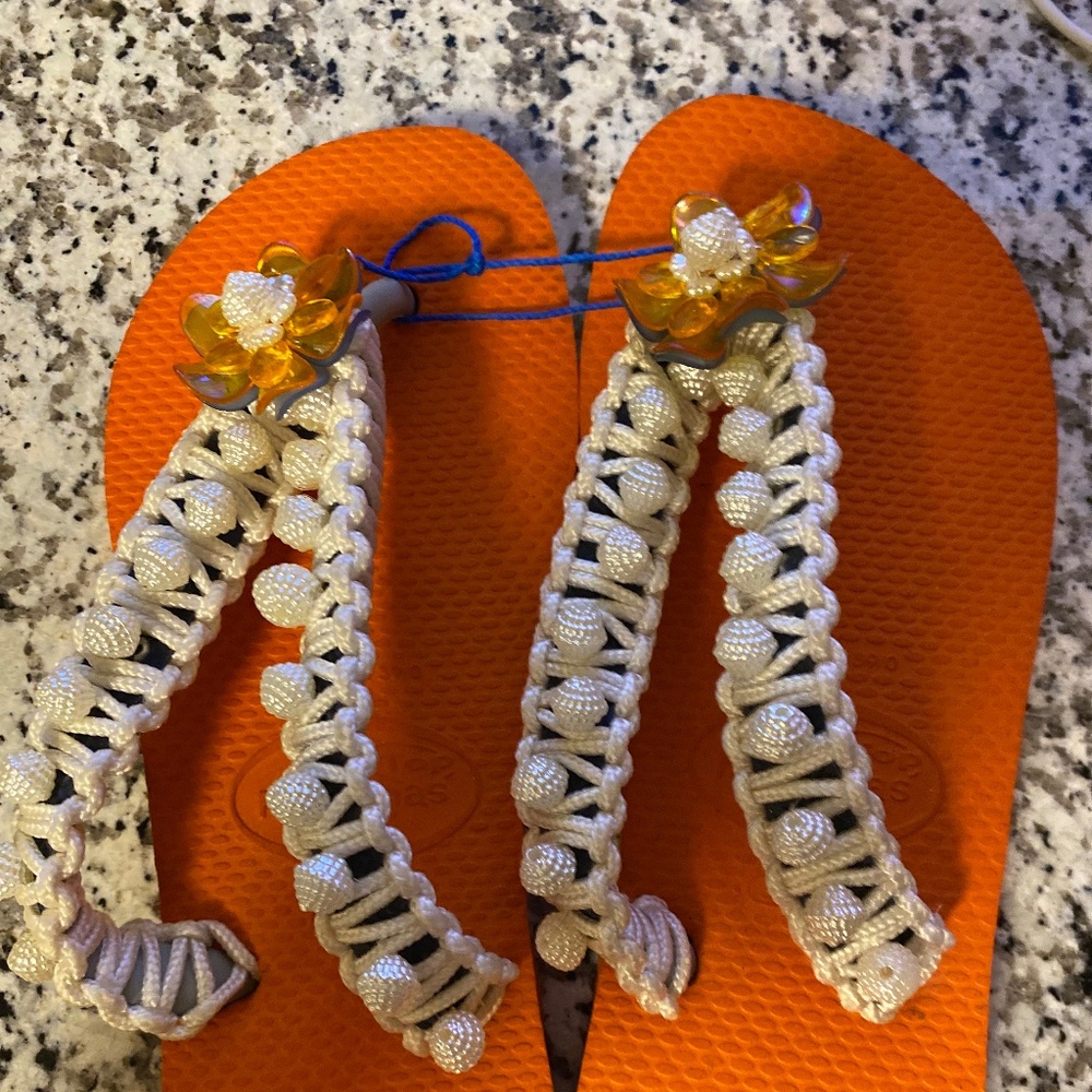 Decorated havaianas flip flop size 7.5